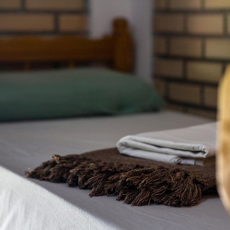 Paraiso Hostel Прайя-ду-Роза Экстерьер фото