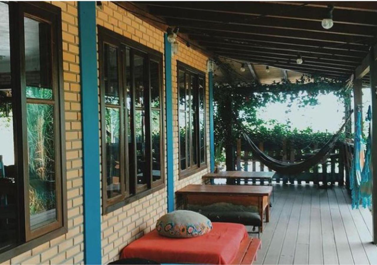 Paraiso Hostel Прайя-ду-Роза Экстерьер фото