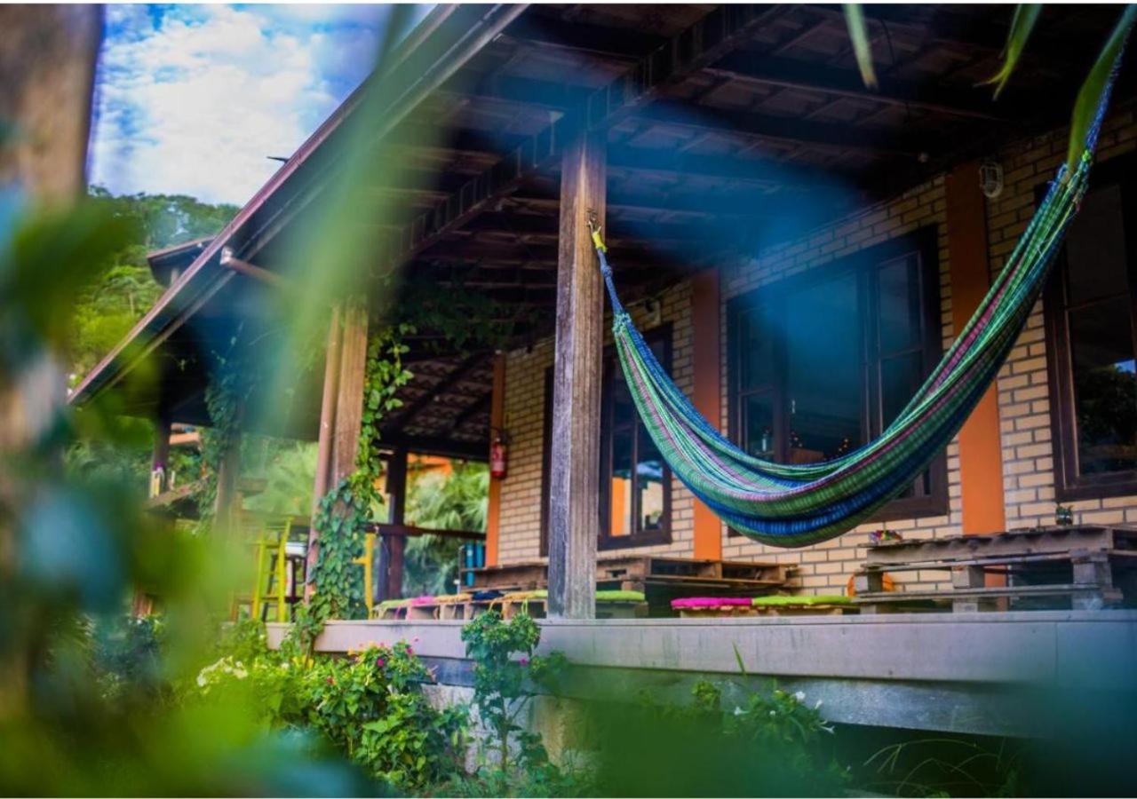 Paraiso Hostel Прайя-ду-Роза Экстерьер фото